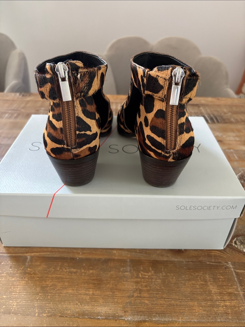 Sole Society Lanette Big Leopard Print Ankle Booties Boots 7.5 LIKE NEW - Picture 3 of 8